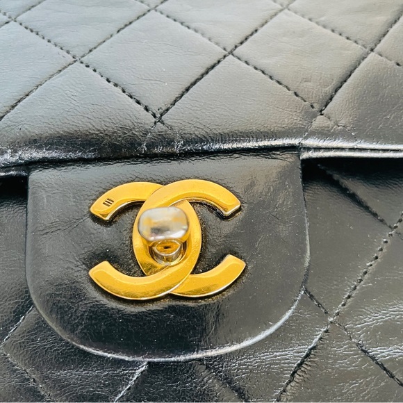 Chanel Classic Double Flap Black Lambskin Bag Vintage - Picture 8 of 16